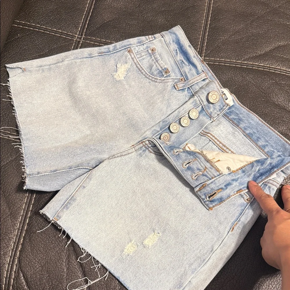 Women’s Denim Shorts - Casual - Picture 1 of 2